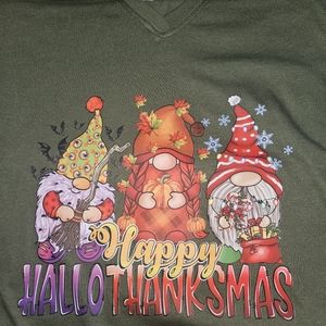 Women's V-neck handmade holidays t-shirt size medium